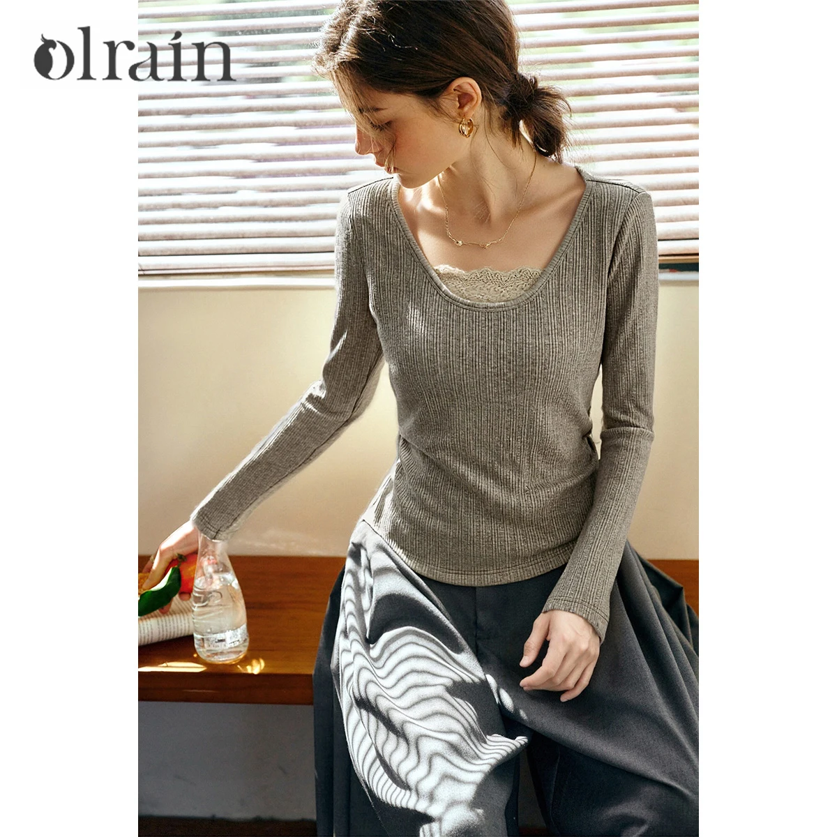 OLrain Women Lace Panel T-shirts 2026 Autumn Casual Solid O-neck Slim Tees Knitted Long Sleeve Female Clothing O57DT002219