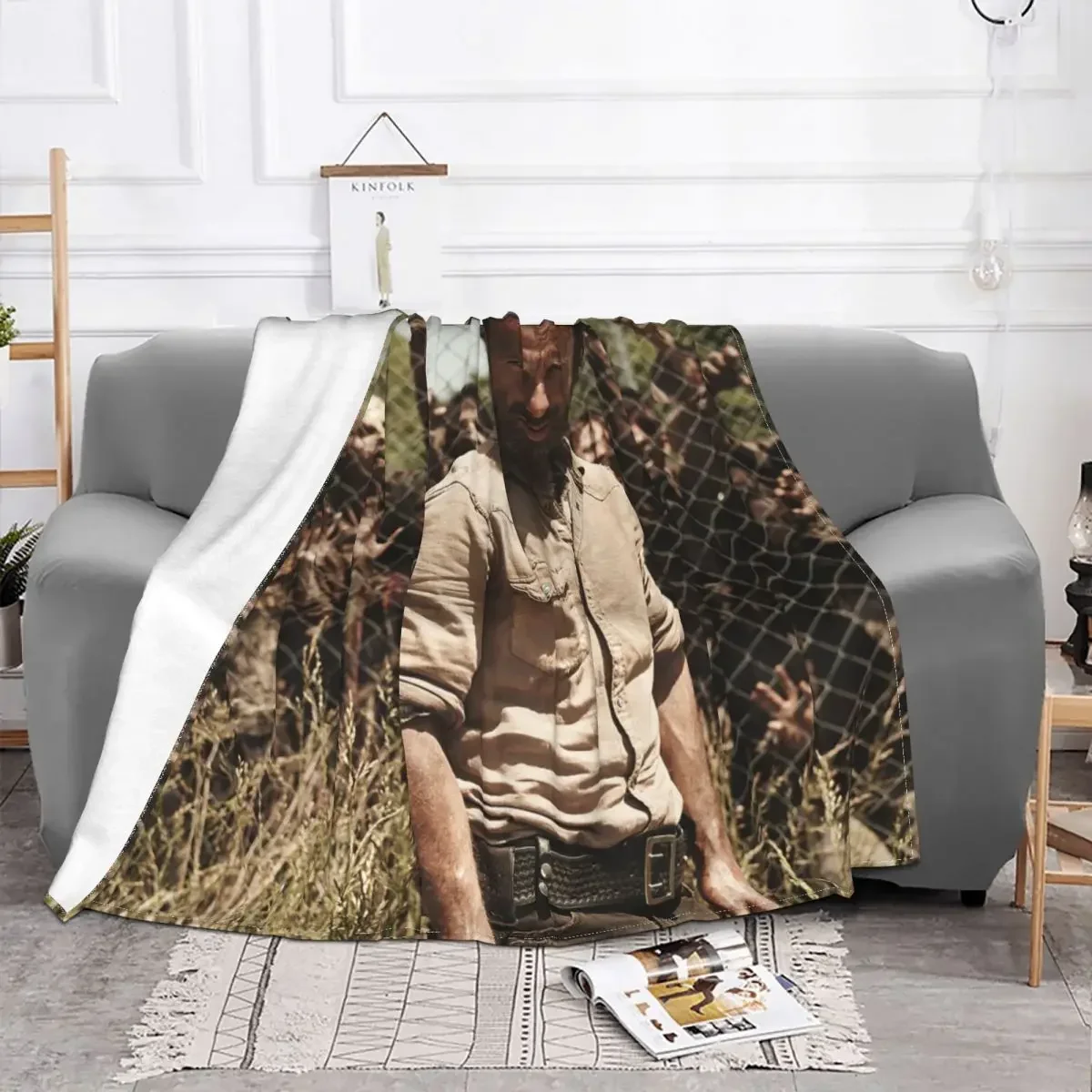 The Walking Dead Rick Grimes Velvet Throw Blankets Horror Zombie Blankets for Home Travel Ultra-Soft Bedroom Quilt