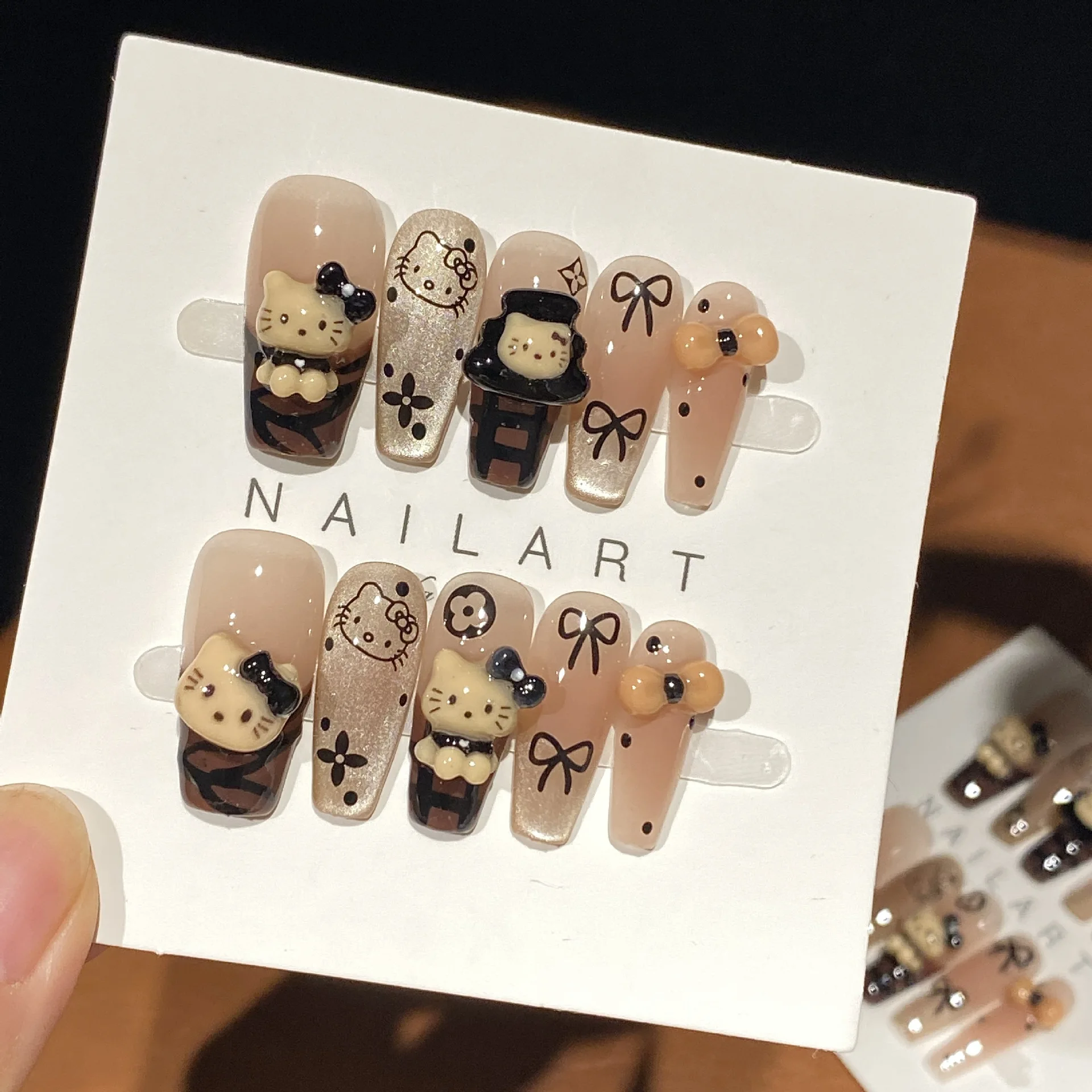 

10PCS Maillard Press on Nails Square Trapezoid Cute Design Fall Winter Cat Eye Glow Warm Brown False Nails Handmade for Women 네일