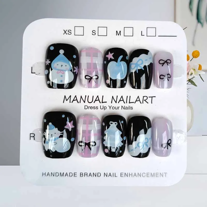 10 Stück süße schwarze lila karierte Weihnachten Schneemann kurze Maniküre Patch blaue Katzenaugen gefälschte Nagel Cartoon tragbare Nagelkunst