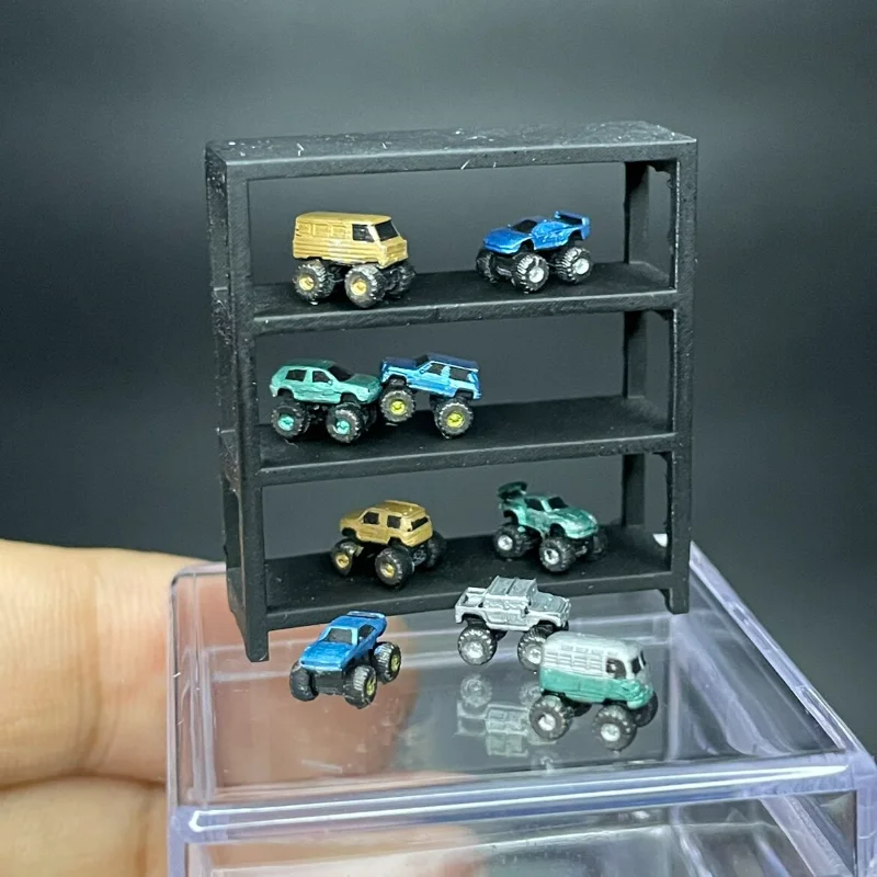 New Product 1: 64 Frame And 1:10 Scale Large Foot Car Miniature Resin Model Scene Photogra
