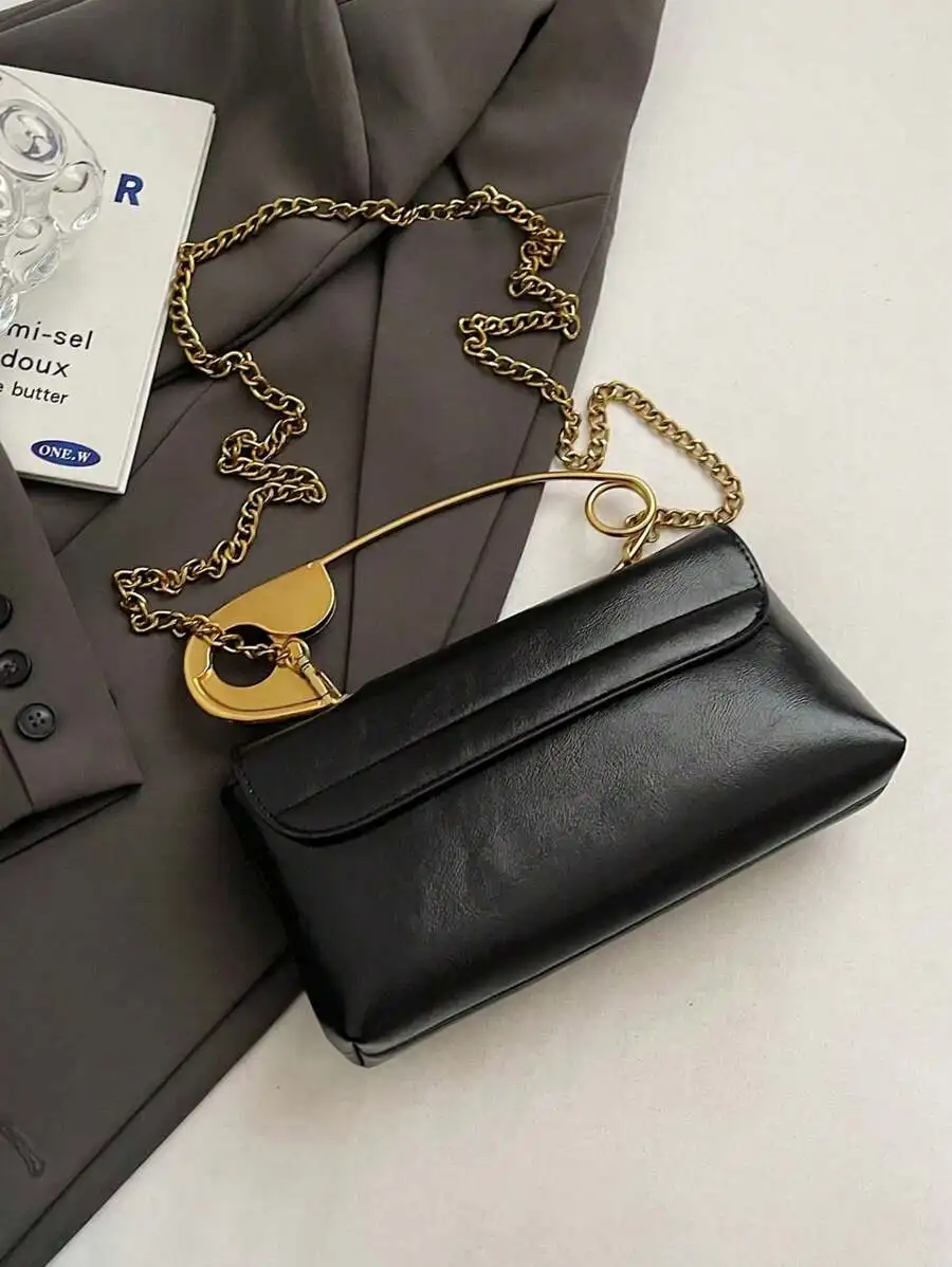 

Black Retro Shoulder Bag With Gold Tone Chain And Brooch Detail For Women