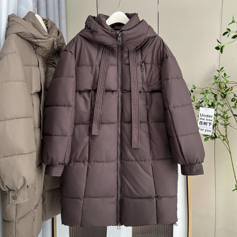 Parka x-larga de talla grande para mujer, chaqueta acolchada de algodón gruesa y cálida con cinta de diseño holgado para invierno, 137