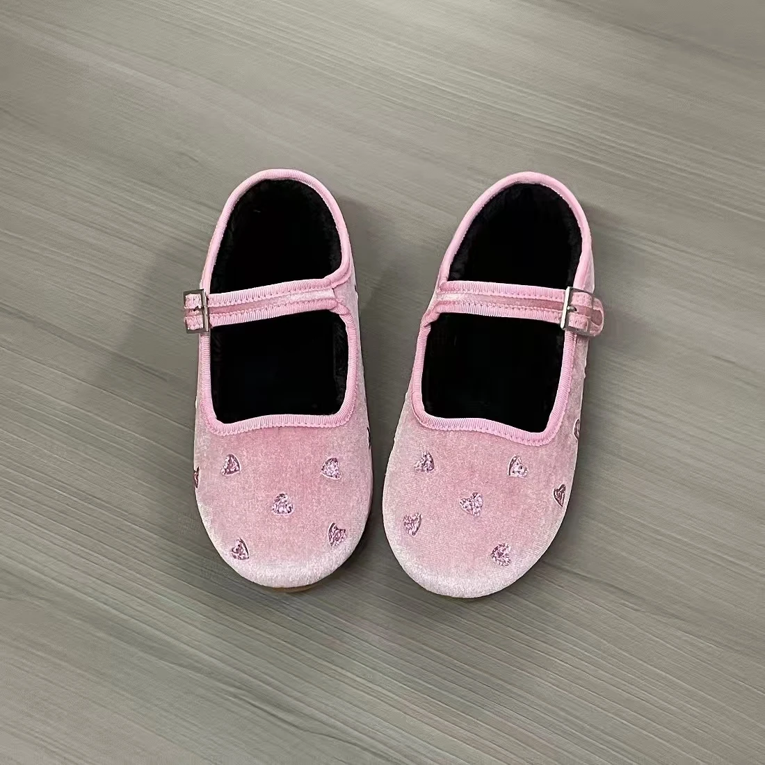 

Xingliupi New Shoes Children's Princess Shoes Outdoor Dancing Performance Shoes Women's Shoes Velvet Plush Decoration Heart