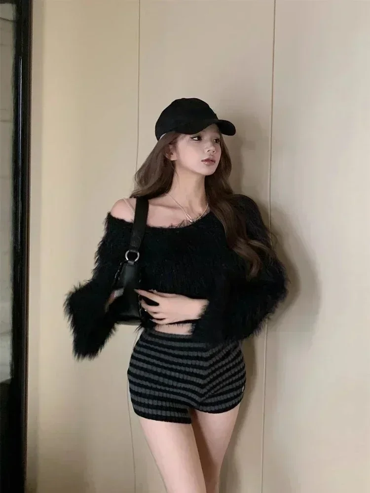 Ezgaga Cropped Sweater Women Diagonal Collar Off Shoulder Solid Loose Autumn French Style Chic Elegant Pullover Ladies Sexy