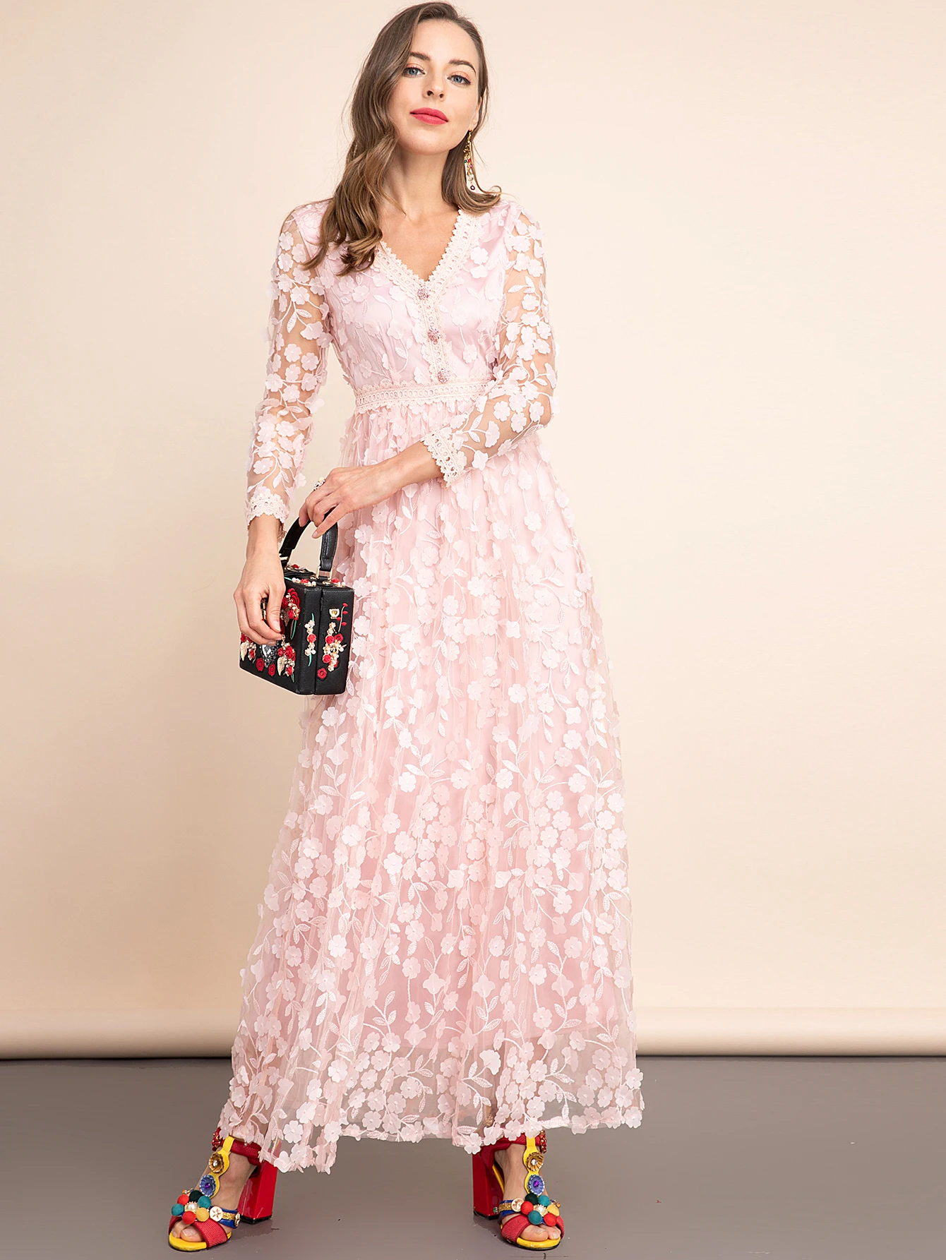 LD LINDA DELLA Summer Fashion Runway Elegant Pink Dress Women Sexy V-neck Floral Embroidery Long Mesh Party Dresses Gown