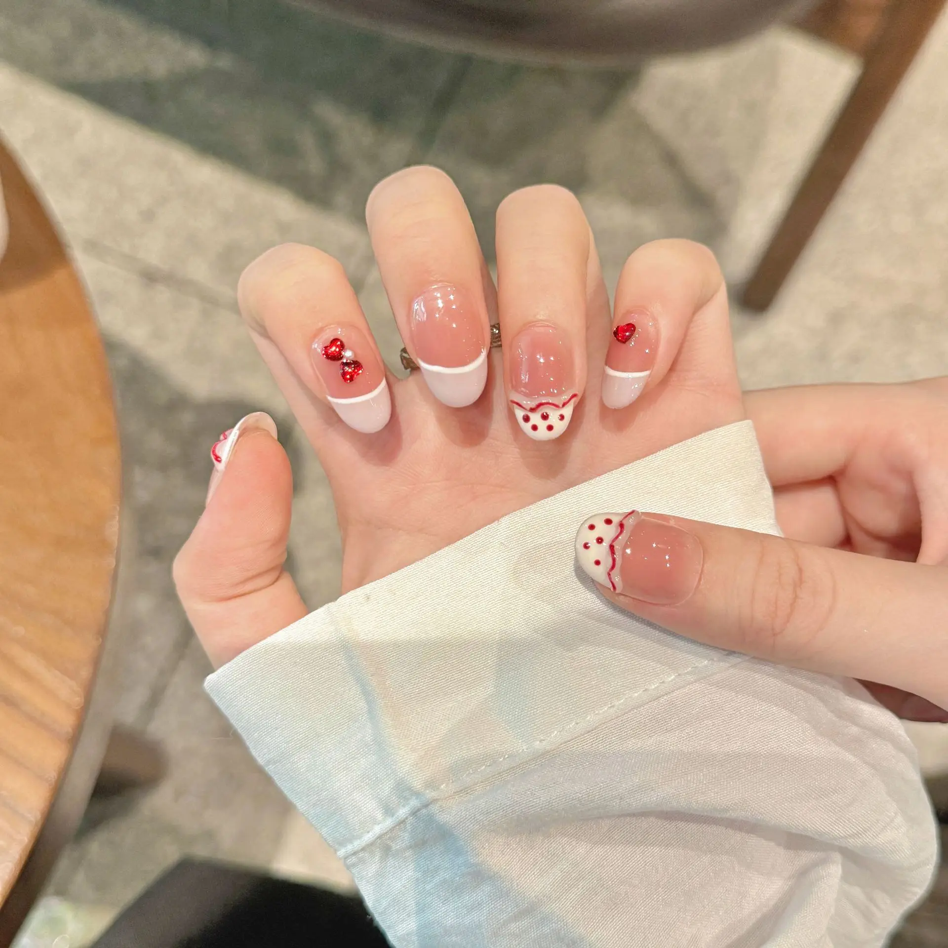 Handmade Press on Nails Sweet Pink Red Dot printed Fake Nails Wearable Full Cover Korean Short Round False Nails Tipd for Girls