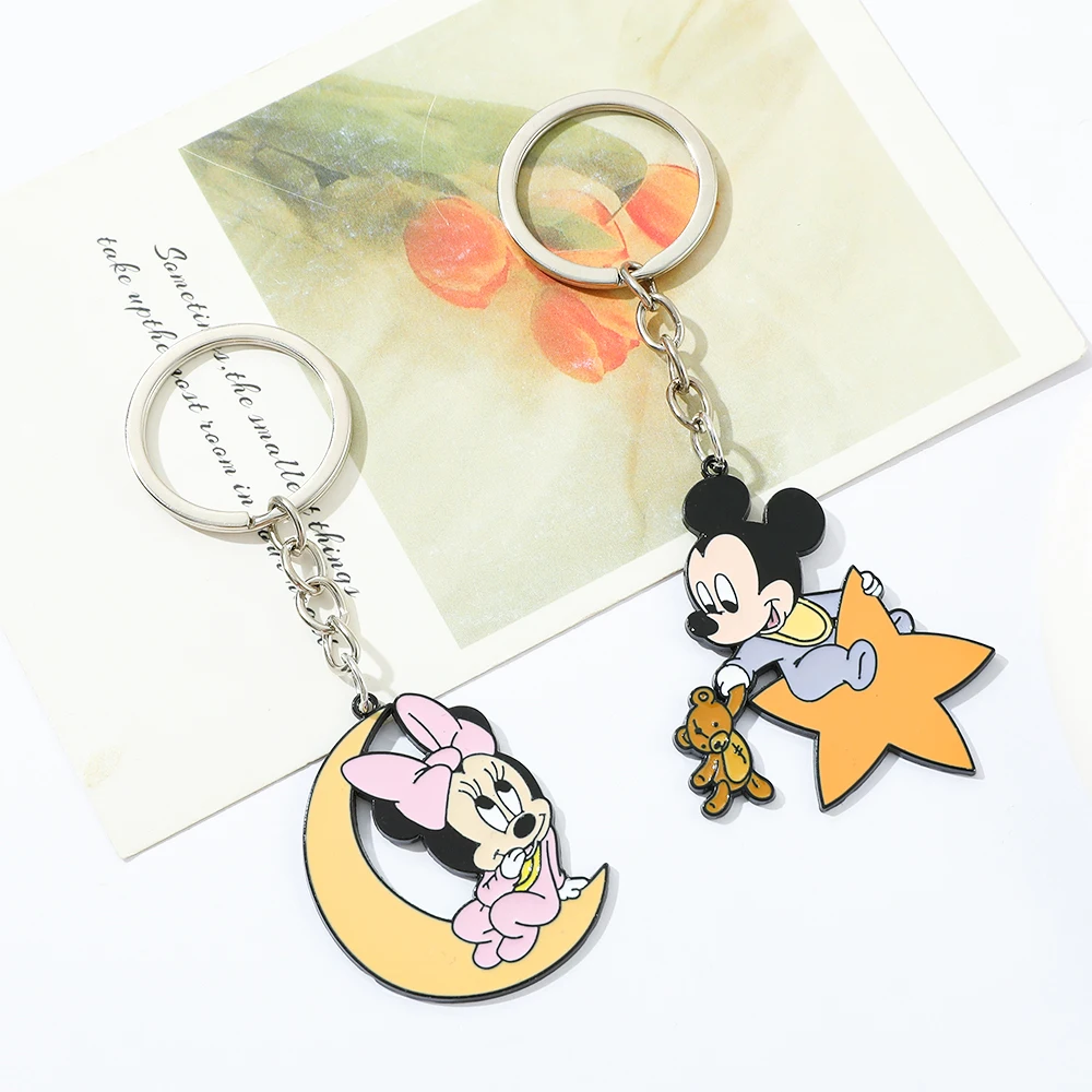 Gantungan Kunci Figur Disney Mickey Mouse Liontin Jimat Bintang Bulan Kartun Gantungan Kunci Minnie untuk Aksesori Pasangan Hadiah Hari Valentine