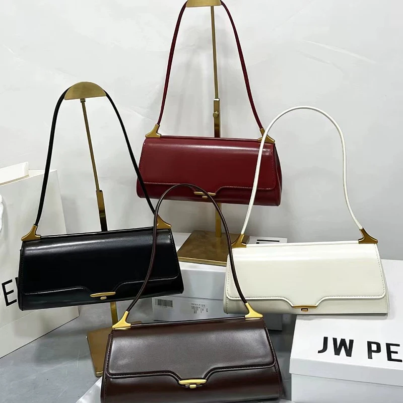 Large capacity underarm shoulder bag 2026 new women's bag French stick bag retro commuting women's bag