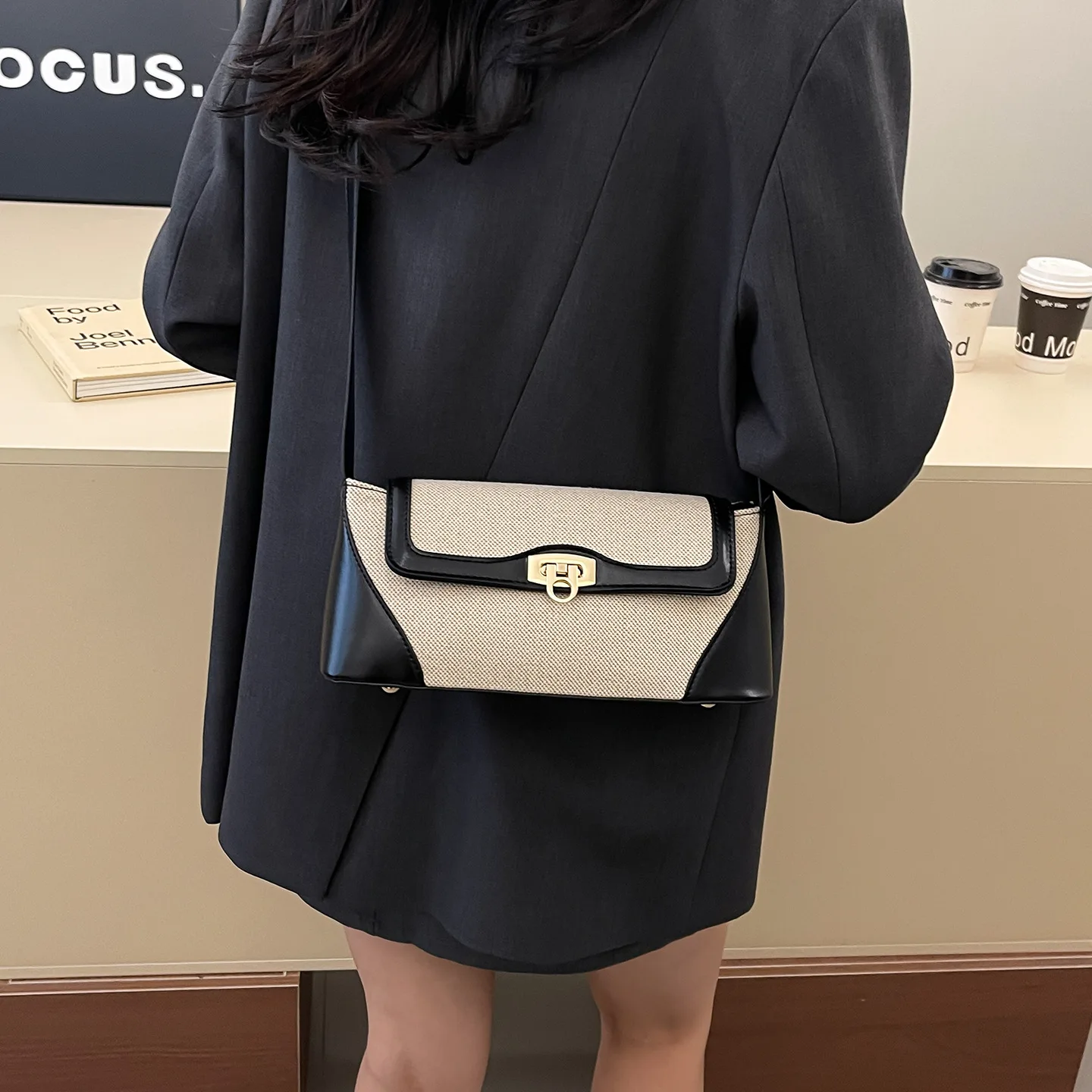 2025 المرأة حقيبة مربعة صغيرة خمر تحت الإبط محفظة كروسبودي جلد طبيعي حقيبة كتف متعددة الاتجاهات للعمل والمواعدة غير الرسمية #4