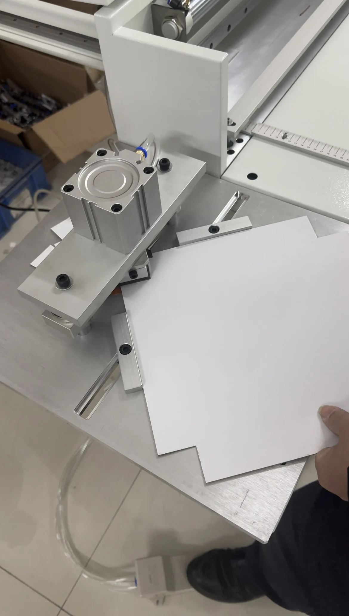 DONGGUAN FACTORY DG-720A Pneumatic Grooving Machine Cardboard Grooving Machine V Grooving Machine for Geryboard MDF Cardboard