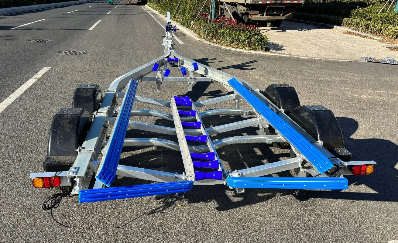 OEM 6900mm Poly Bunks Aluminum Boat Trailer With Tandem Axle