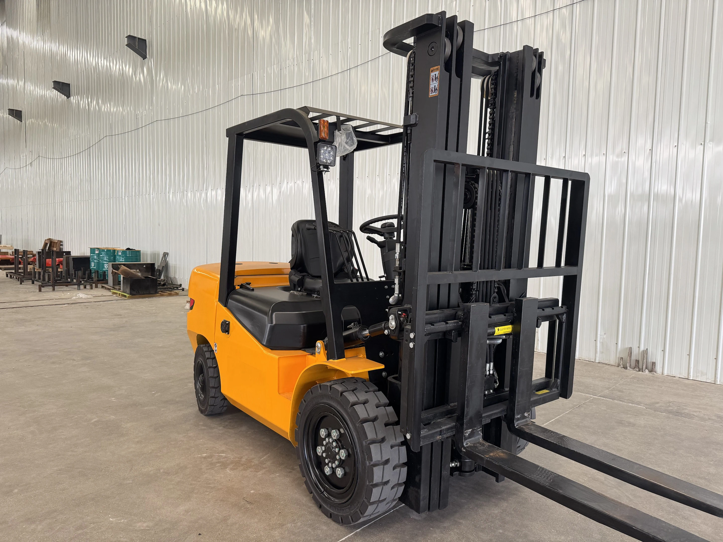 

Energy saving multifunctional Lpg oil cylinder diesel forklift 3 tons Lpg forklift 2 tons price