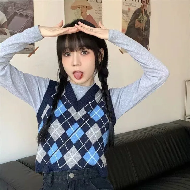 Chic Women's V-Neck Argyle Knit Vest Slim Fit Retro Preppy Pullover Sweater Sleeveless Top Color-Blocked Spring Autumn Fashion