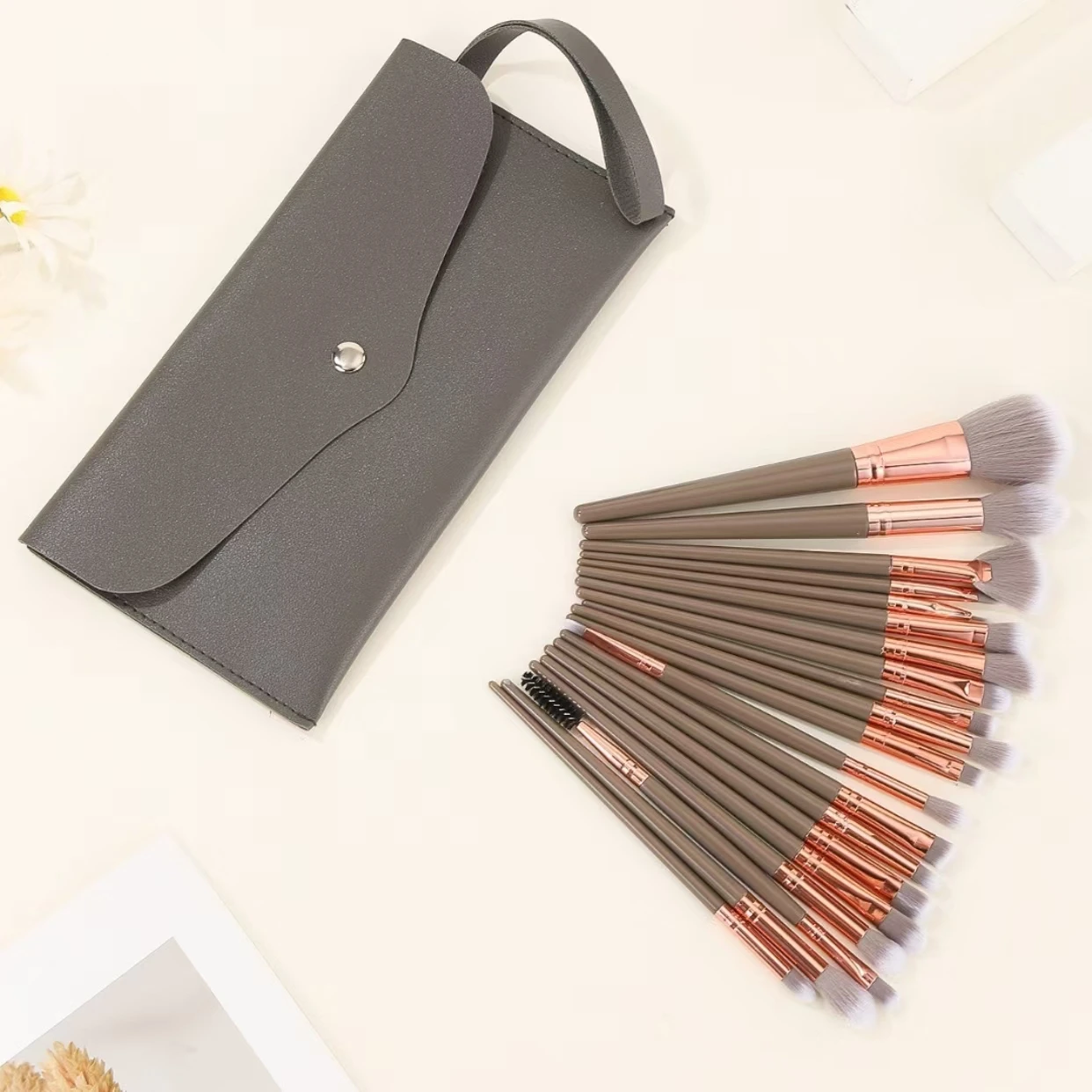20 Champagne Color Makeup Brush Set, Blush Brush, Eyelash Brush, Eye Brush, Double-Ended Eyelash Brush, Fan Brush, Beauty Tool