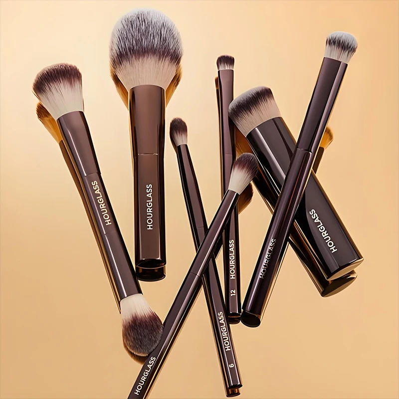 HOURGLASS Vegan brush travel brush set includes 7 brushes for the eye and face with a bag gift box packaging