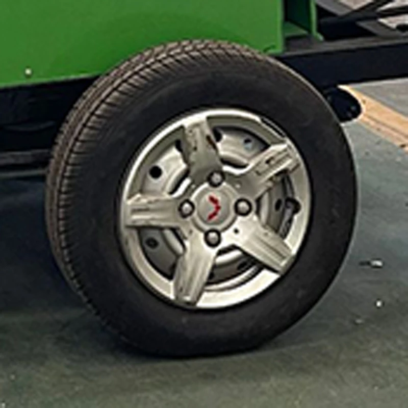 Trituradora de Madera Pequeña de 600 HP: Trituración y Procesamiento de Tallos de Maíz/Bambú de 0.4–0.6 T/h para Producción de Alimento/Biomasa Combustible (Personalizable)