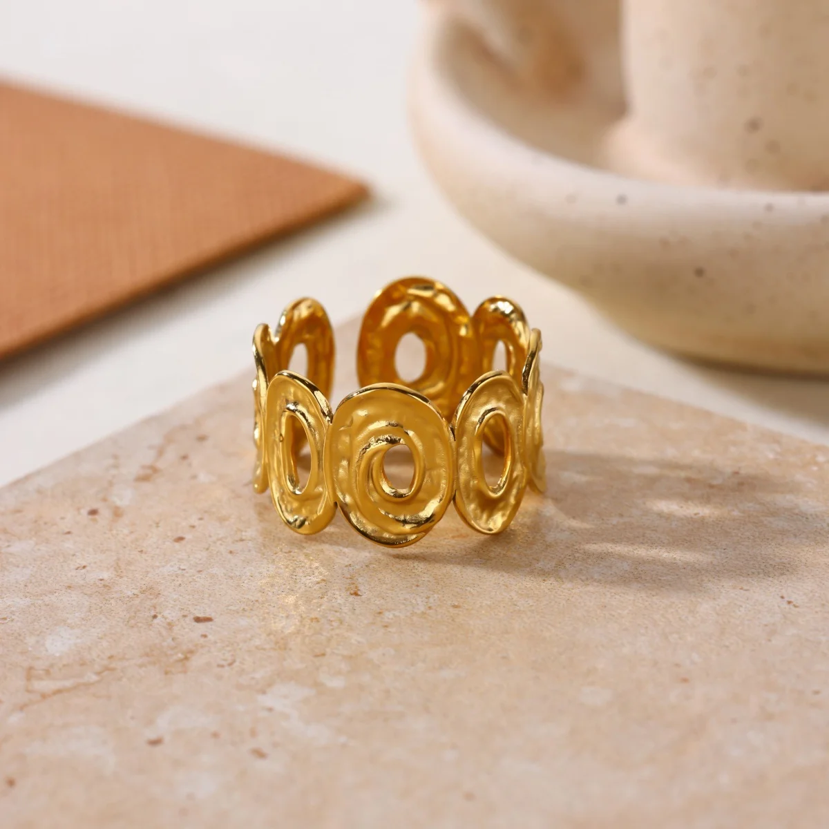 Minimalistische unregelmäßige hohle Kreisringe für Frauen, goldfarben, Edelstahl, strukturierter Ring, Party, ästhetischer Schmuck, Geschenk