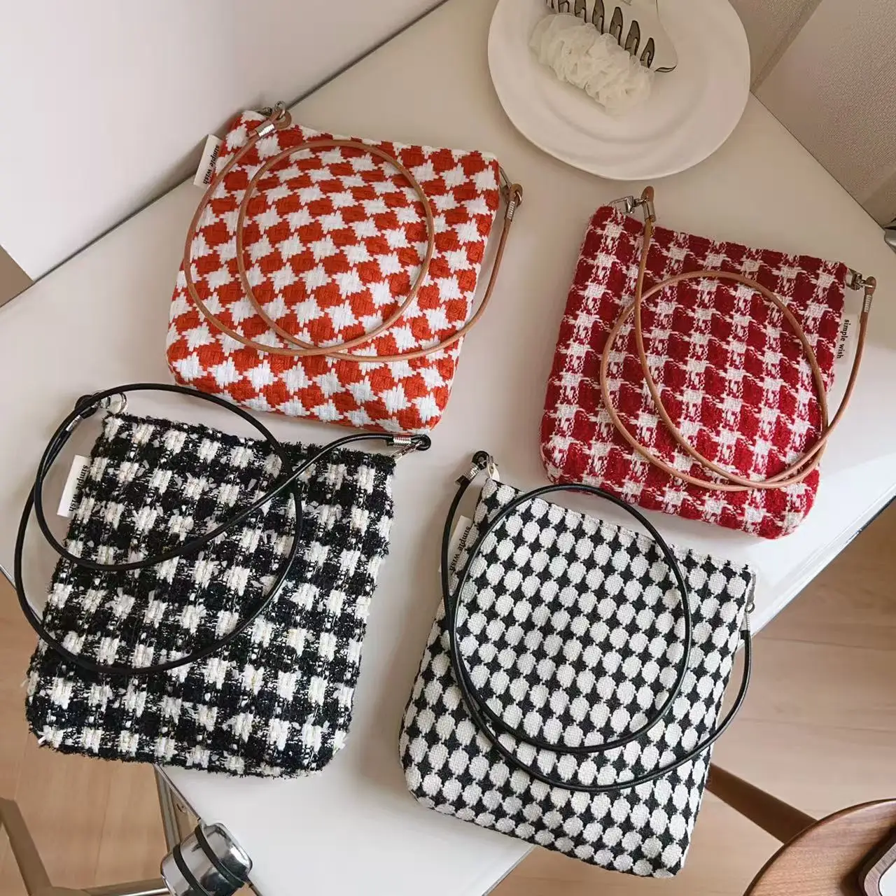 

YIFAN Women Handbags Woolen Fabric Korean Mini Student Bag Cell Phone Simple Small Crossbody Casual Ladies Zipper Shoulder Bag