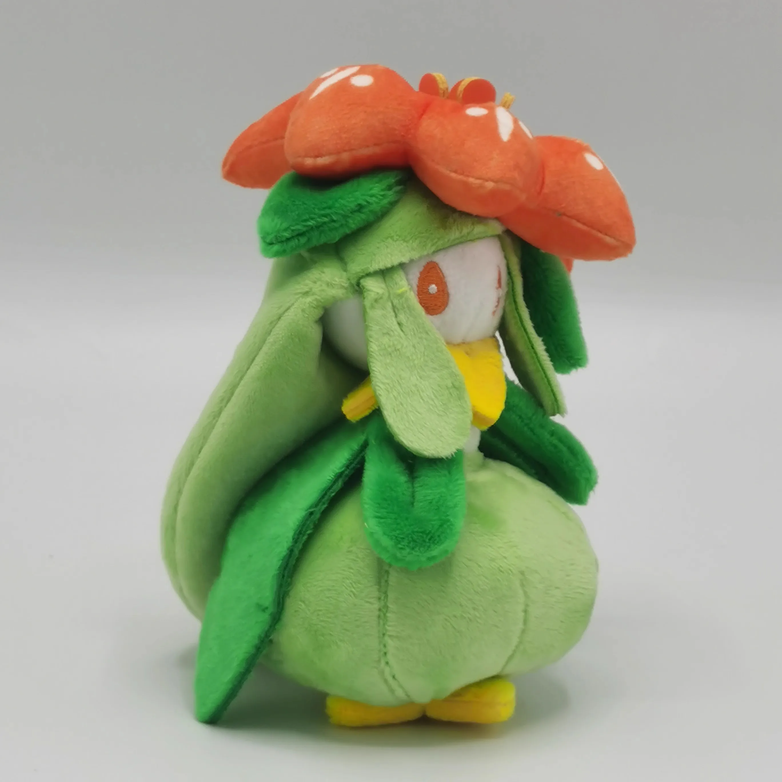 Pokemon Fit Lilligant Weiches Plüschtier Puppe Geschenk für Kind