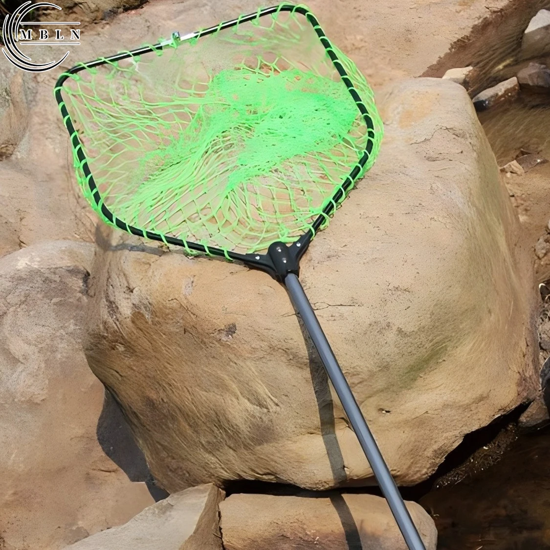 Grünes Faltbares Fischlandungsnetz, Großes Tiefes Netz, Aluminium-Dreiecksrahmen, Teleskopstange, Komfortgriff – Detail 8