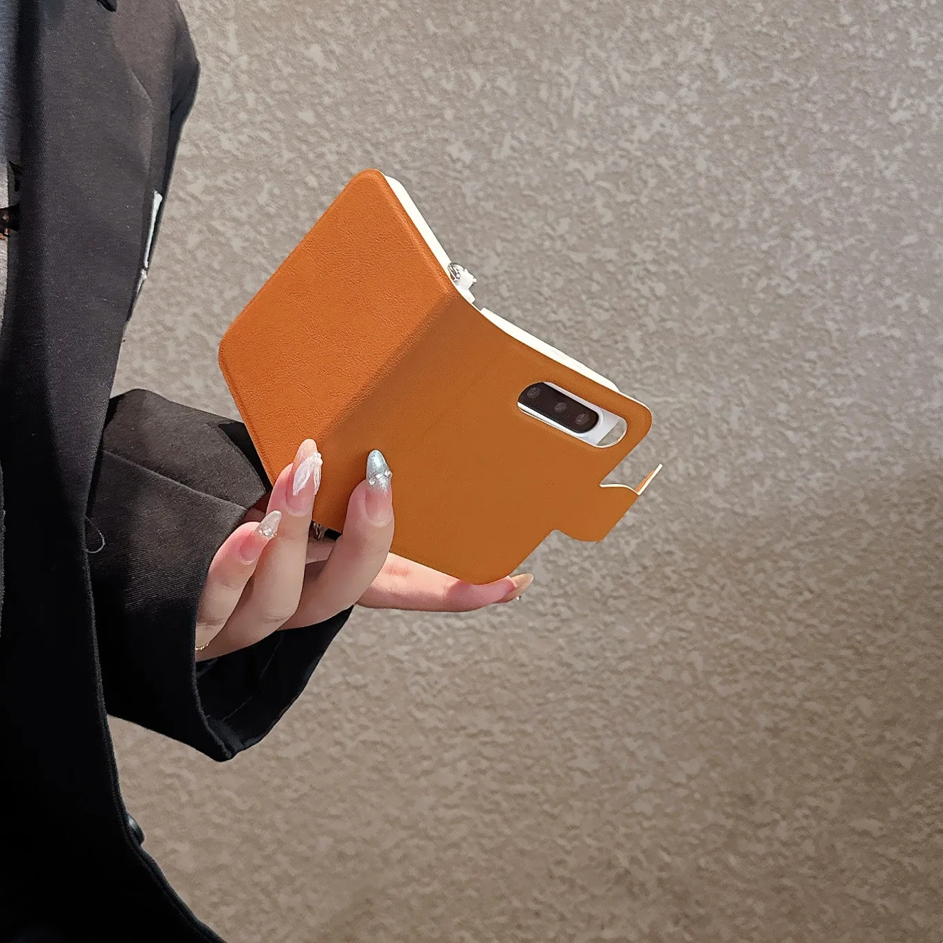 

Korean Style PU Leather Cat Claw Magnetic Buckle Phone Case For Samsung Galaxy Z Flip 6 7 Shockproof All Inclusive Protect Cover