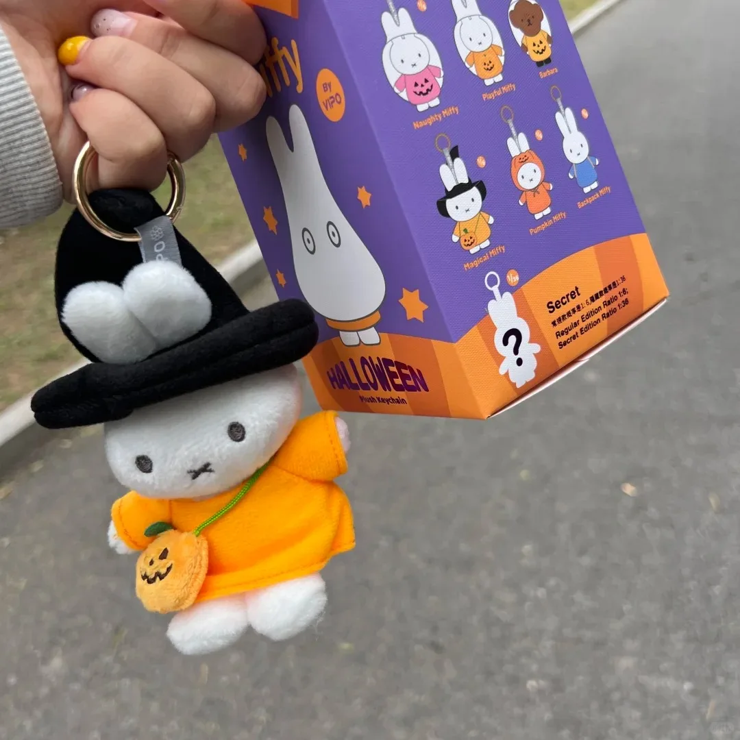 Genuino Miffy Rabbit Halloween Dress Up Blind Box Bag Ciondolo Piccola bambola fatta a mano Regali per bambini e ragazze Disponibile