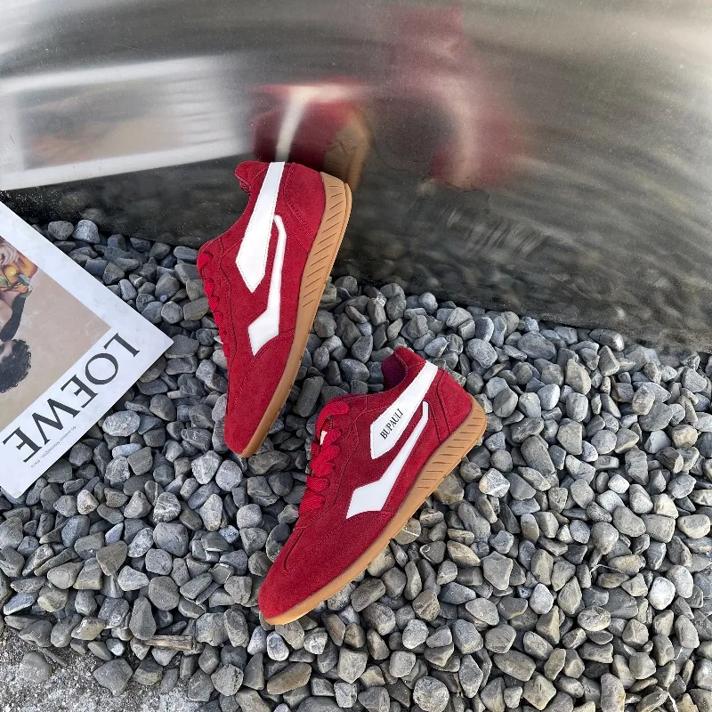 

Весна 2026. Мужская спортивная обувь: низкие вулканизированные кроссовки на плоской подошве.Мужские классические студенческие скейтбординговые повседневные спортивные кроссовки в стиле ретро.