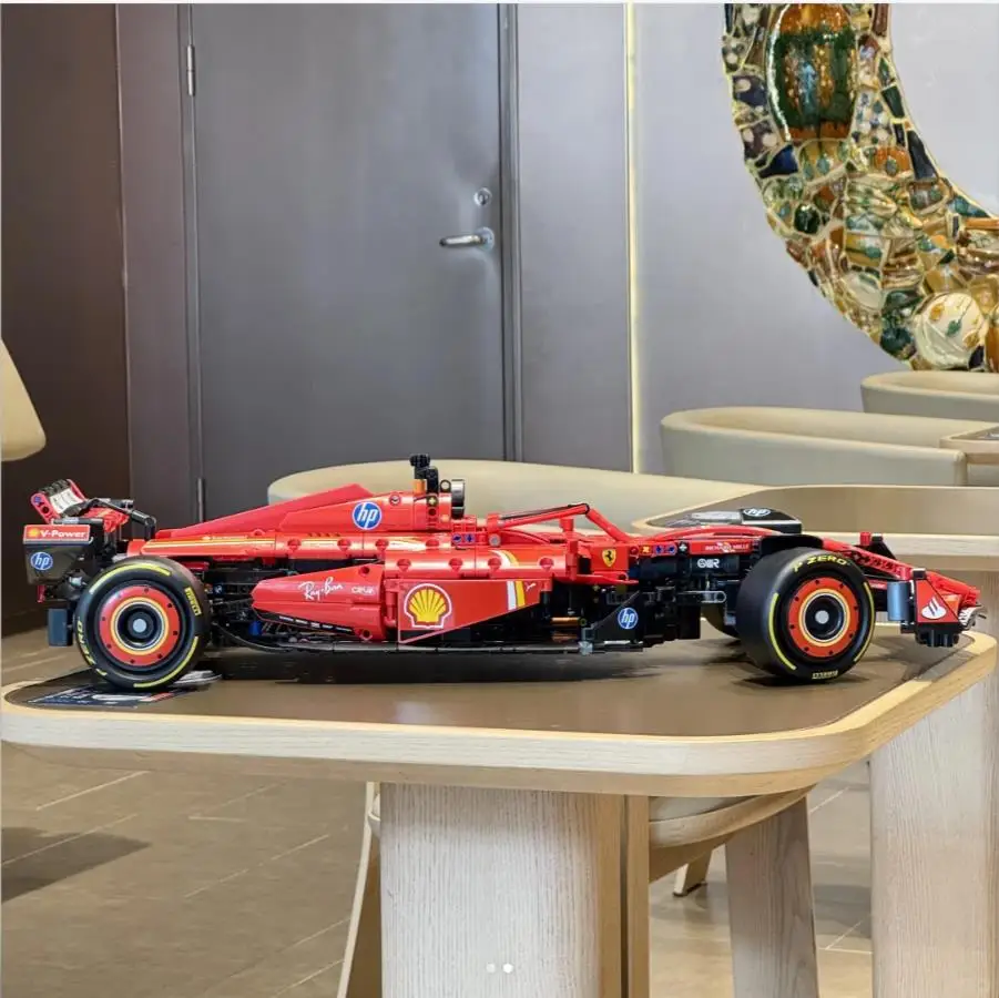 2025 جديد التقنية 42207 SF-24 الفورمولا F1 الأحمر الرياضة سباق السيارات اللبنات مدينة سوبر سيارة الطوب لعب للأولاد هدايا العيد