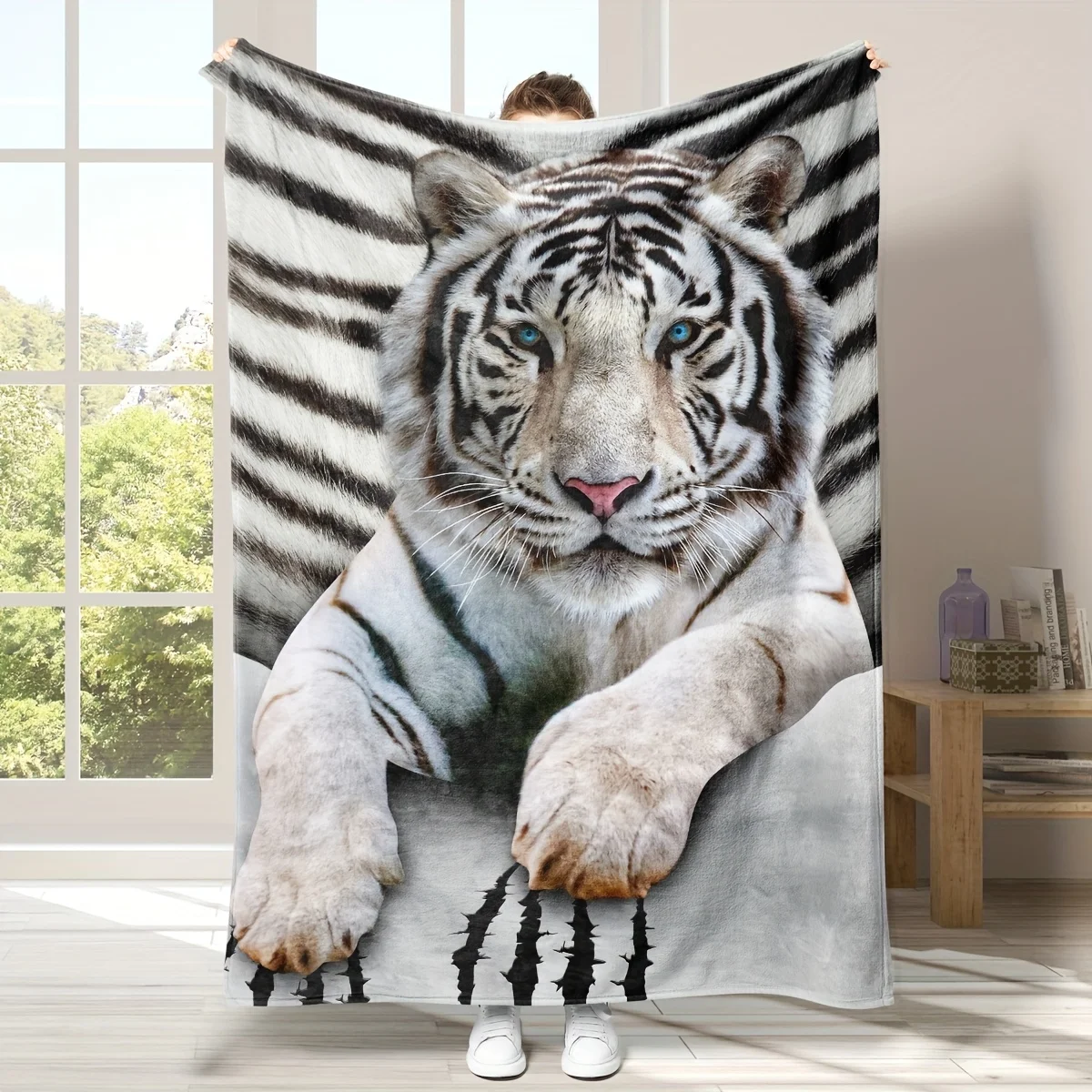 White Tiger Throw Blanket Close-Up Beautiful Portrait Tiger Decorative Soft Warm Cozy Flannel Plush Throws Blankets