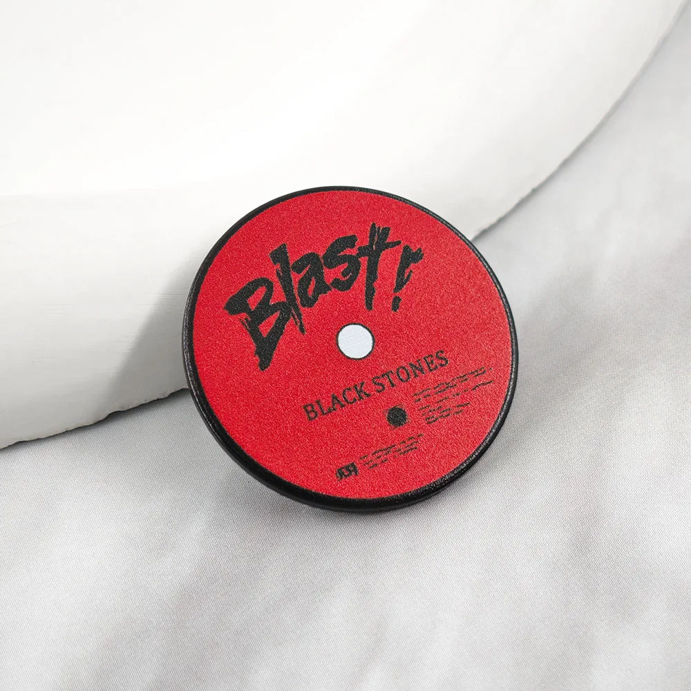 Anime NANA Brosche Black Stones BLAST Logo Metall-Abzeichen Rote Vinyl-Schallplatte Emaille-Pin Punk-Fan-Geschenk – Detail 6