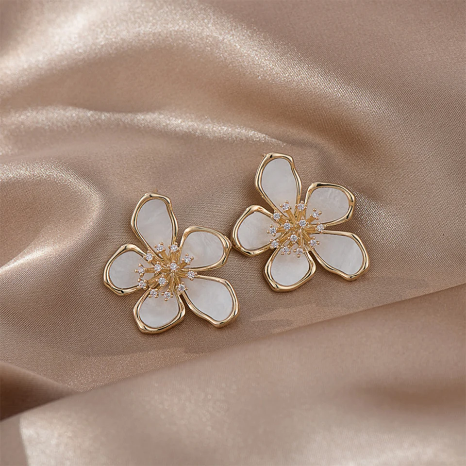 ZAKOL New Temperament Flower Earrings for Women Girls Sweet Korean Fashion Gold Color Crystal Zircon Party Accessories