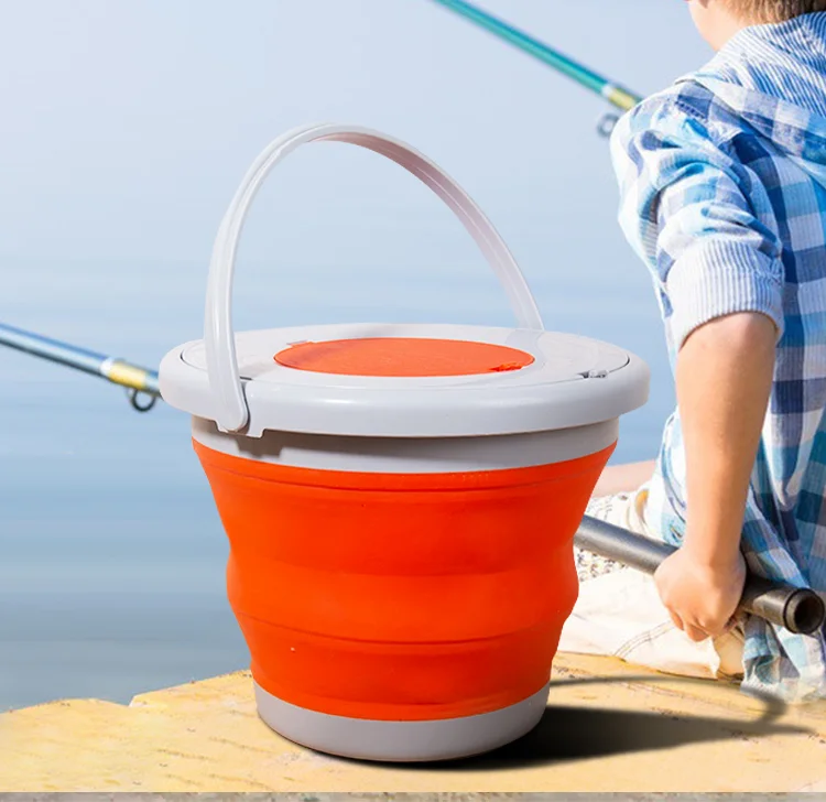 Folding bucket with lid, portable outdoor fishing bucket