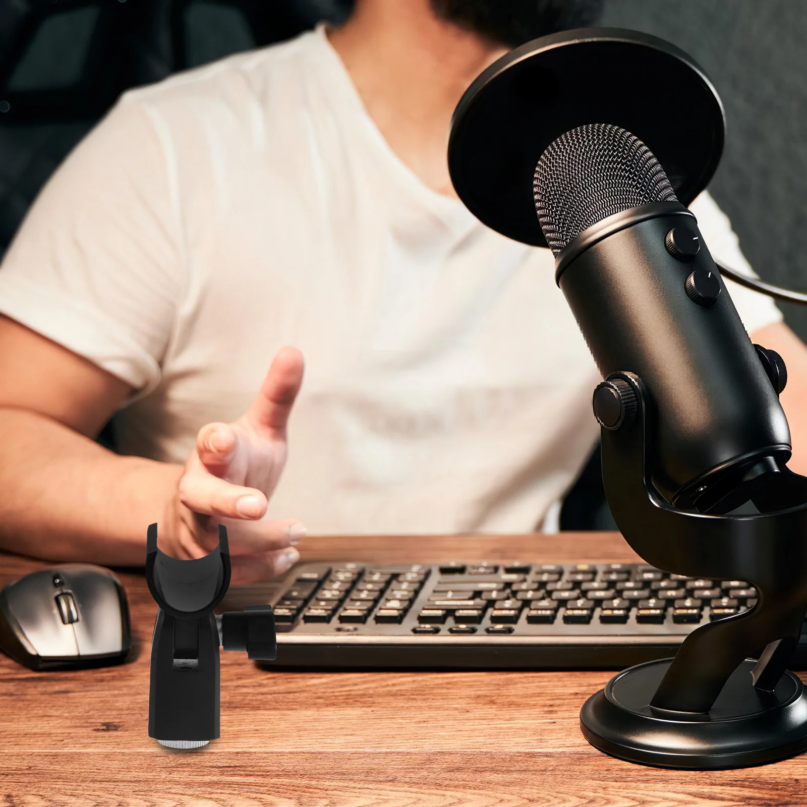 

2Pcs Microphone Holder Adjustable Mic Clamp Mount Stand for Podcast Interview Recording Condenser Mic Cold Shoe Clip Universal