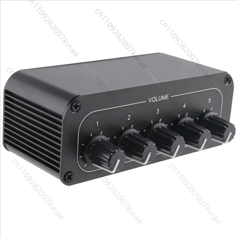 

Stereo Audio Mixer 1 In 5 Out Multi Channel Audio Distributor RCA Interface for Power Amplifier