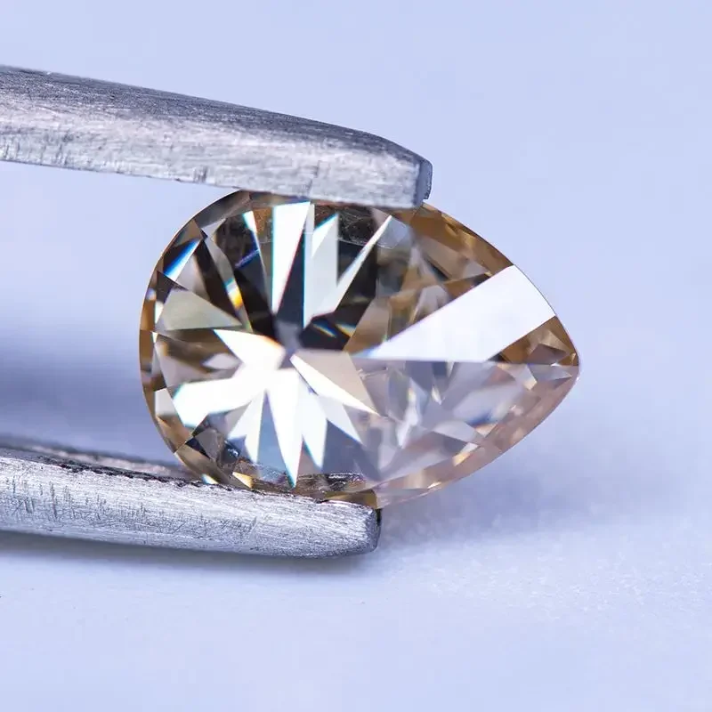 Moissanit-Stein in Primärfarbe Teegelb, Birnenförmiger Edelstein, Laborgezüchteter Diamant-Anhänger für Schmuckherstellung mit Zertifikat – Detail 6
