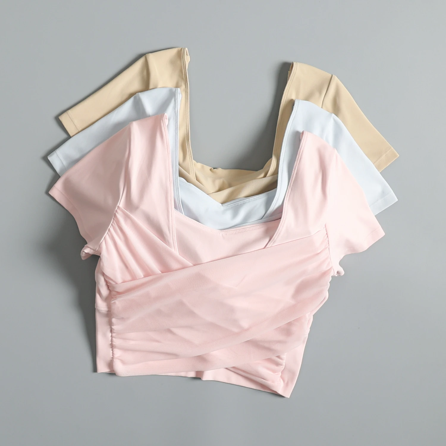 High Aesthetic Value Short Sleeve Yoga Fitness Top Women's Pilates Training Running Sportswear Slimming Design with Chest Pad