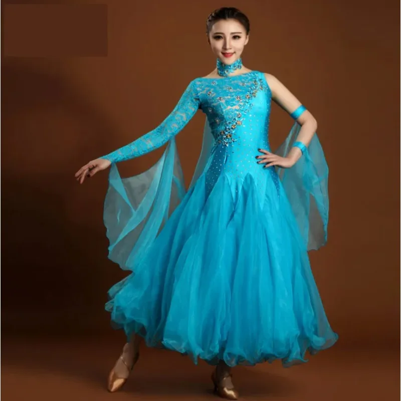 2025 Gonne da ballo da sala Donna Lycra Nuovo design Donna Modern Waltz Tango Abito da ballo / Abito da competizione standard per sala da ballo