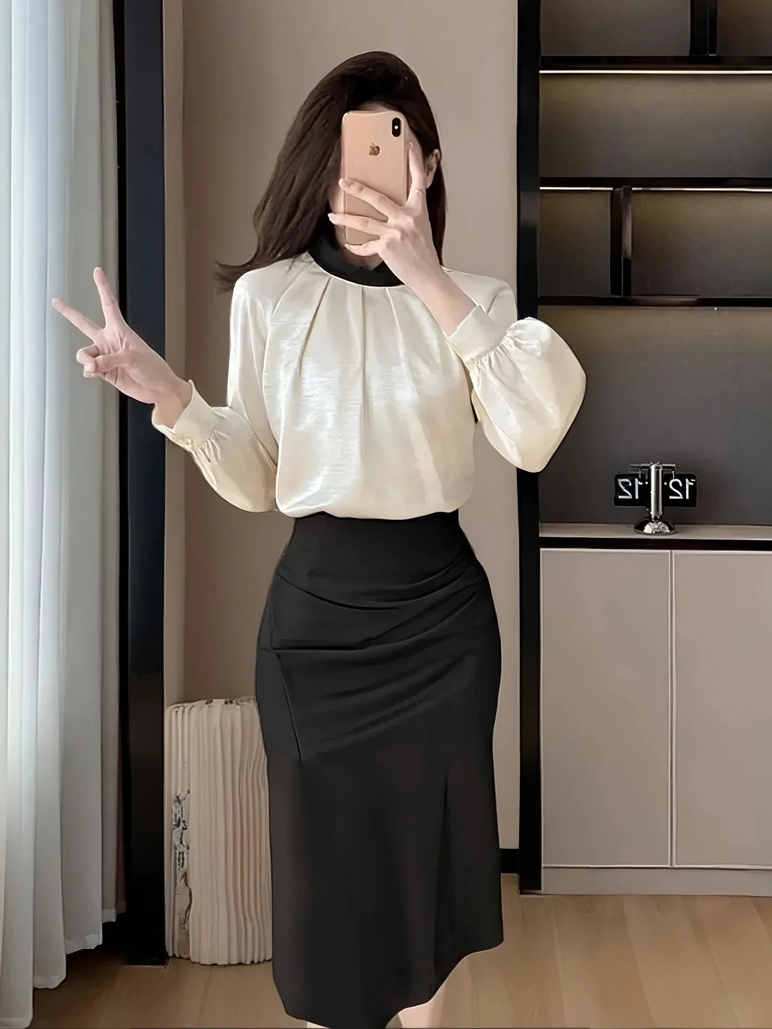 

High Waist A-Line Skirt Set Spring 2026 New Fi Tail Split Skirt Two Piece Set Design Sense Top High Waist Bodycon Skirt
