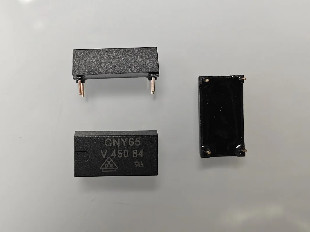 CNY65,Isolators Optoisolators Transistor, Photovoltaic Output Optoisolators,Output 8200Vrms 1 Channel 4-DIP