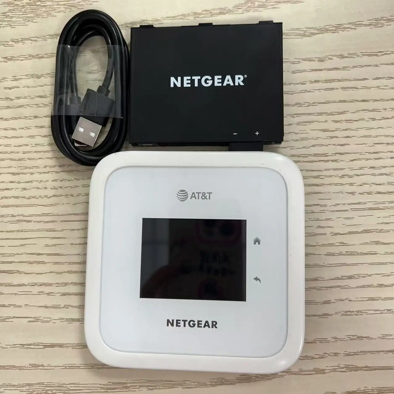 Unlocked NETGEAR M6 MR6110 AT&T 5G WiFi 6 Router - High-speed multi-device shared network (used 95%new America version )