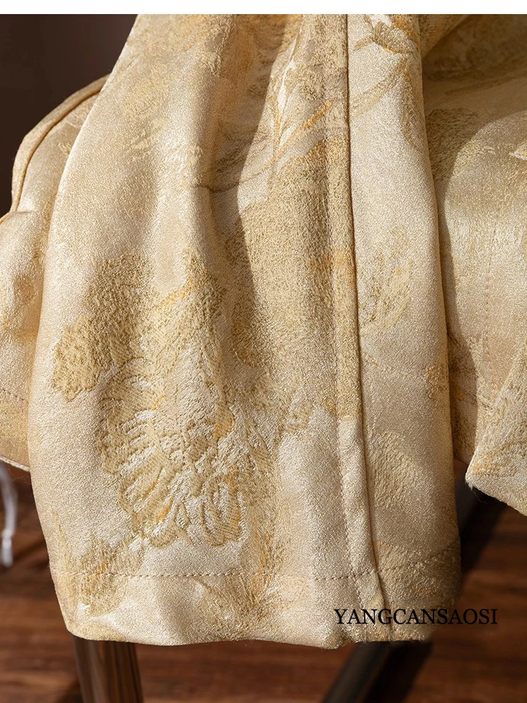 Kemeja Emas Wanita Berbahan Sutra Mulberry Alami 35% dan Wol 65% dengan Kerah Bulat dan Lengan Panjang yang Modis