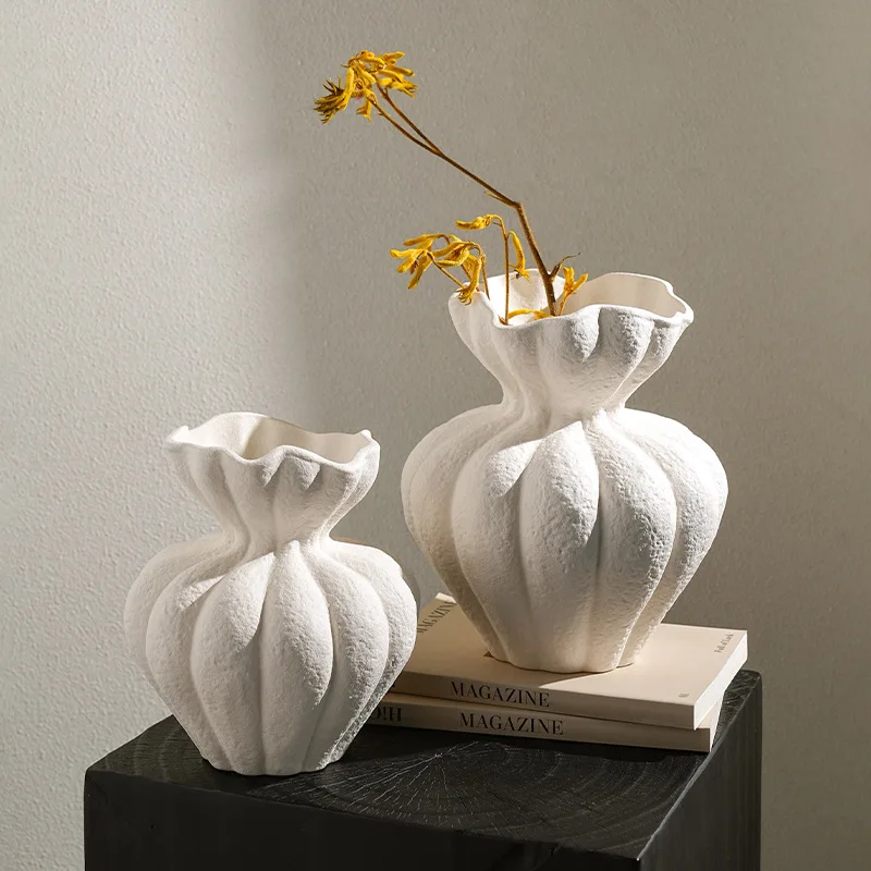 Vintage Französischer Stil Weiße Luxus-Mehrblüten-Vase für Schlafzimmer Wohnzimmer Heim-Dekoration und Blumenarrangements Wohngeschenk