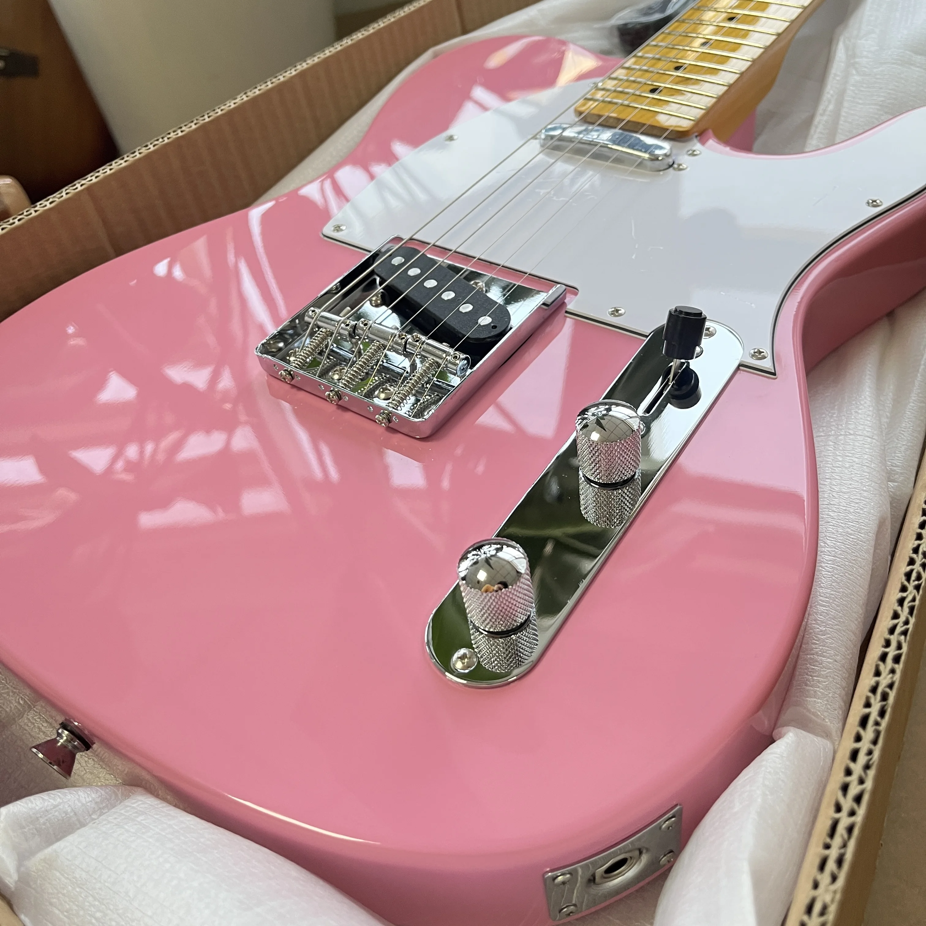 

Электрогитара Shell Pink с звукоснимателями SS и кленовым грифом, подарок в стиле электрогитары, бесплатная доставка