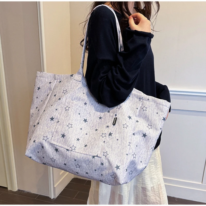 Koreanische Tragetasche mit Sterndruck, Damen-Shopper-Schultertasche, geräumige Handtasche für den täglichen Gebrauch, einfarbig, vielseitig, minimalistisch – Detail 11