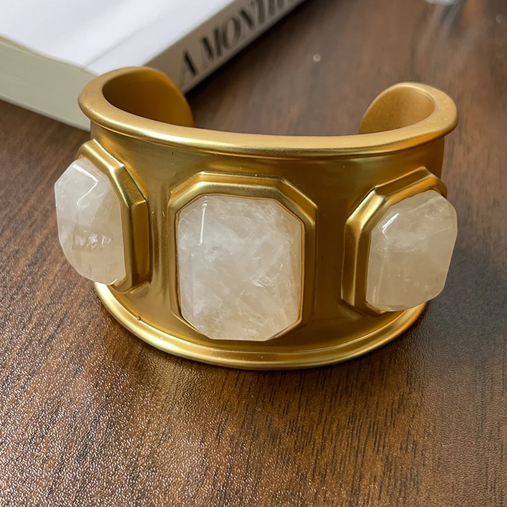 

Vintage Natural White Crystal Wide Gold Bracelet Woman Europe Designer Jewelry Trend