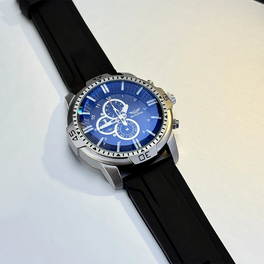 Original Men's Watch featuring Silicone Strap and Sporty Look