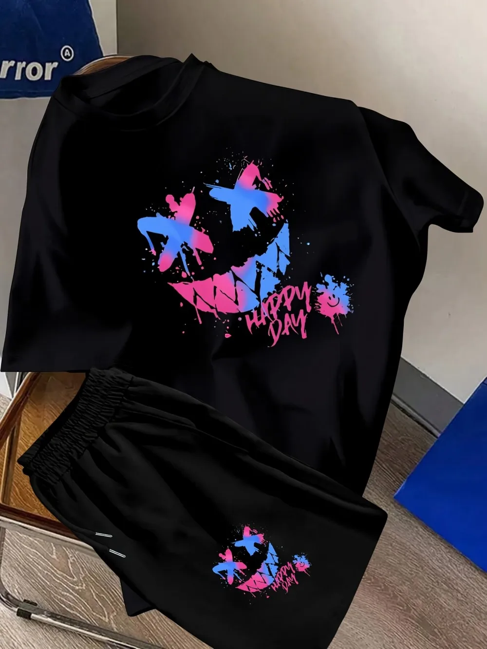 

Men's Summer Fashion Teddy Bear Smiley Face Print Comfortable Breathable Round Neck T-shirt Shorts Set Outdoor Street Clothing