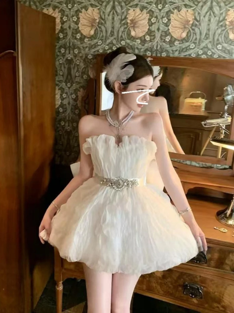 Luxury Bow Diamonds Chest Hugging Dresses Spring Women White Sleeveless Mini Dress New Summer High Waist Lace Up Strapless Dress