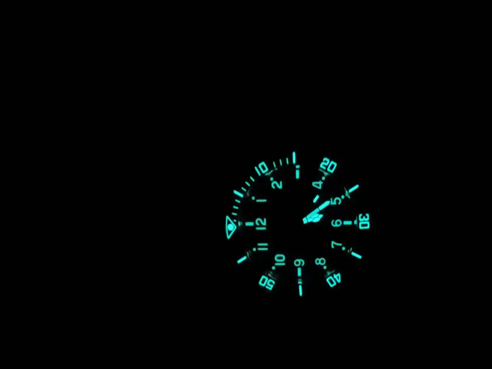 300M diver\'s automatic watch Full lume dial and Stainless steel case and band Sapphire crystal